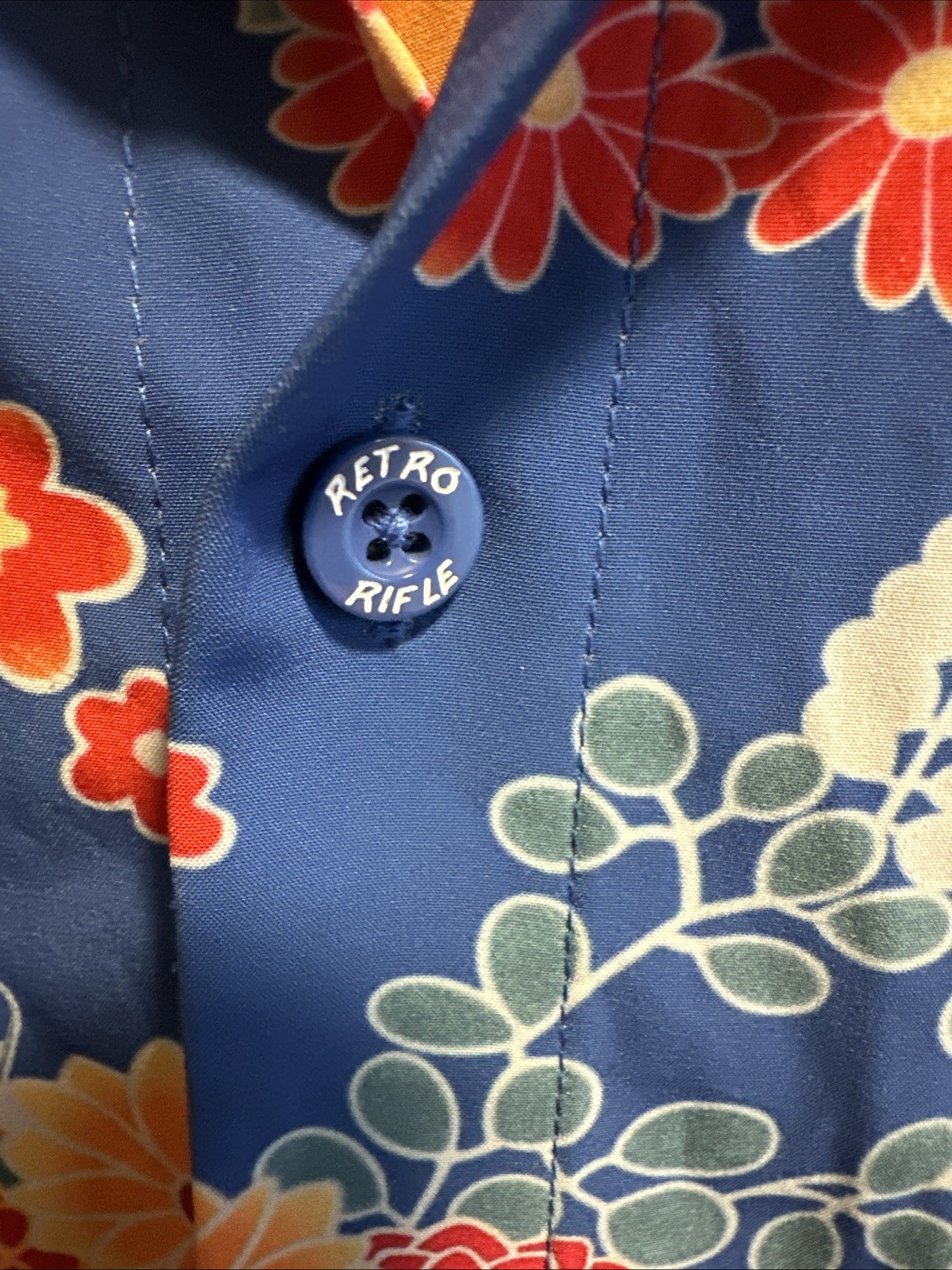 Retro Rifle Shirt Mens 2XL Blue Button Up Romeo Hawaiian