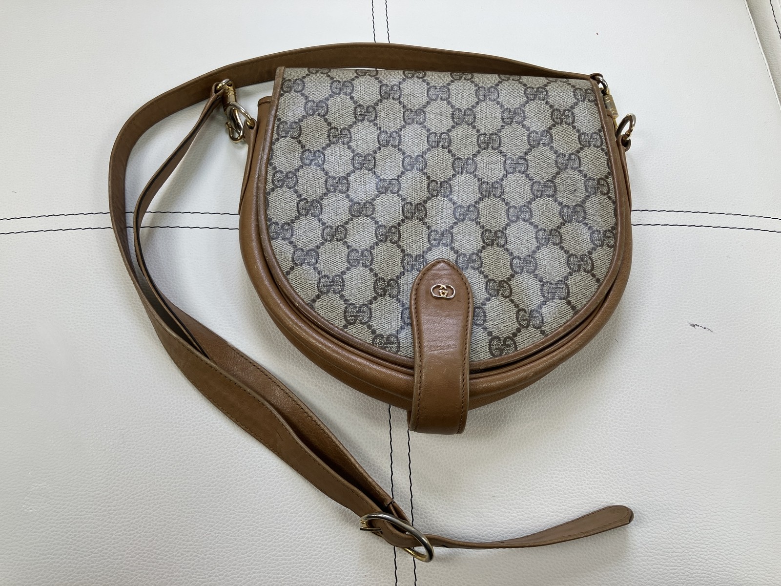 GUCCI Vintage GG Monogram Canvas Leather Saddle Crossbody Bag Brown
