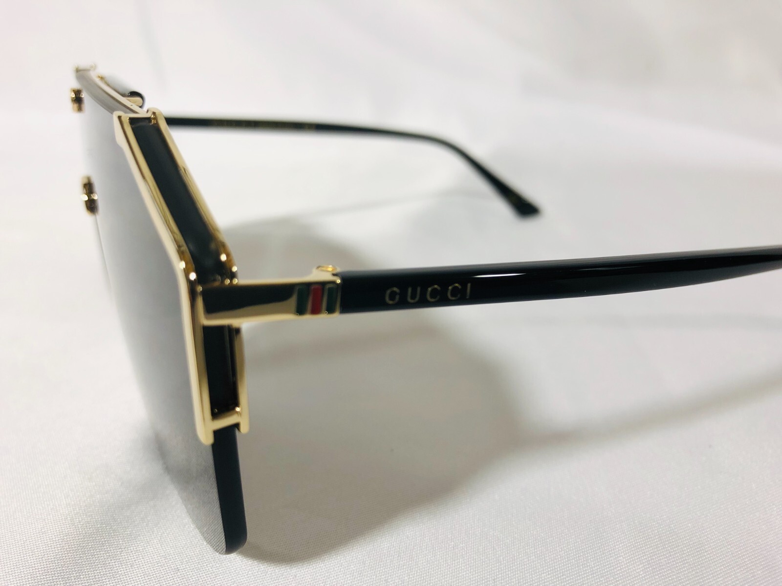 Authentic New Gucci GG0291S Gold / Grey Lens Shield Sunglasses 100% UV