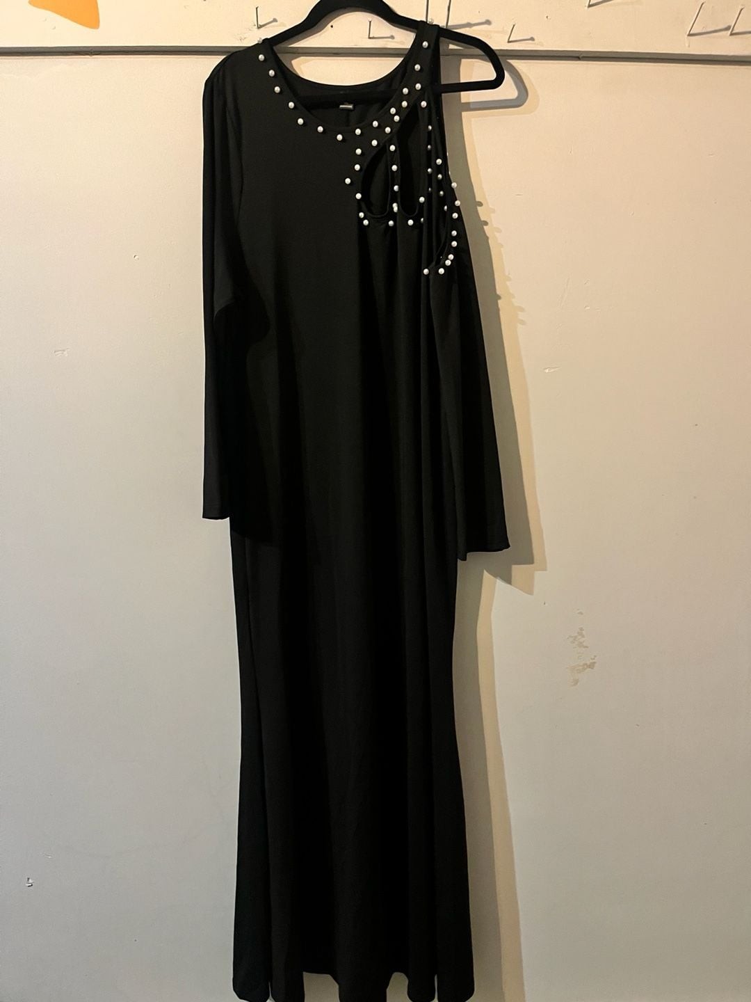 009-0035 SHEIN Curve Pearl Embellished Cutout Detail Long Sleeve ball gown