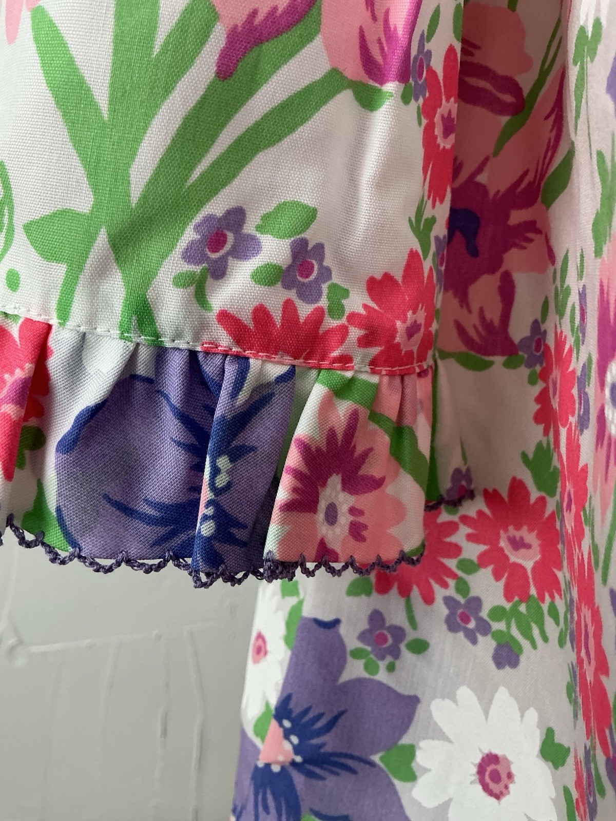 Models Coat VTG Robe Floral Ruffled Snaps Size 14 USA Never Used Authentic NWOT