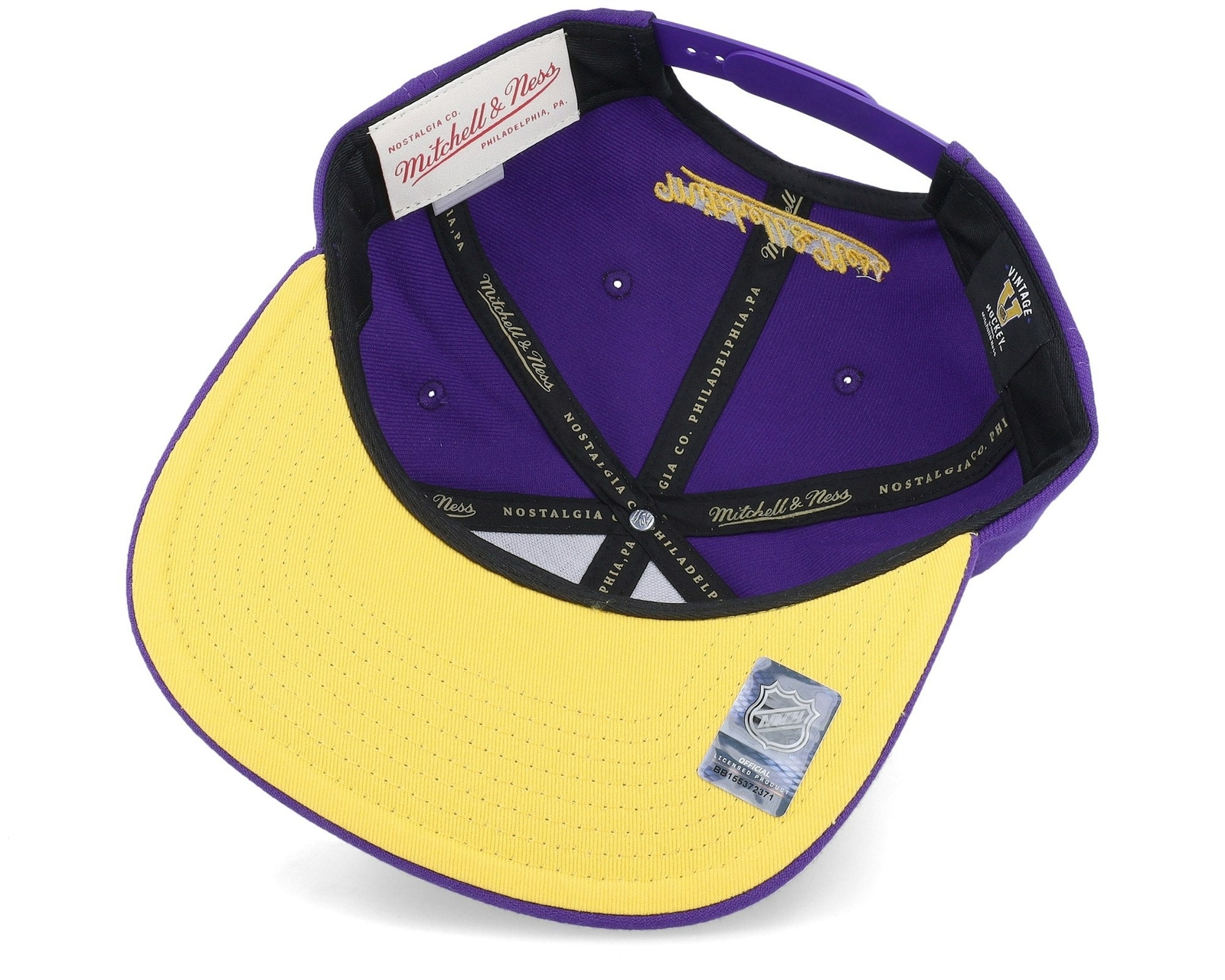 MENS MITCHELL & NESS NHL FULL FRONTAL SNAPBACK VNTG KINGS – PURPLE