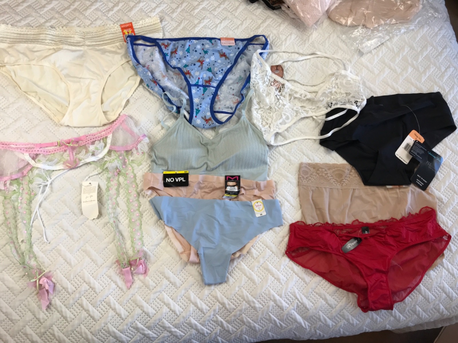 175 Wholesale lot womens new assorted panties underwear thong bras briefs resale