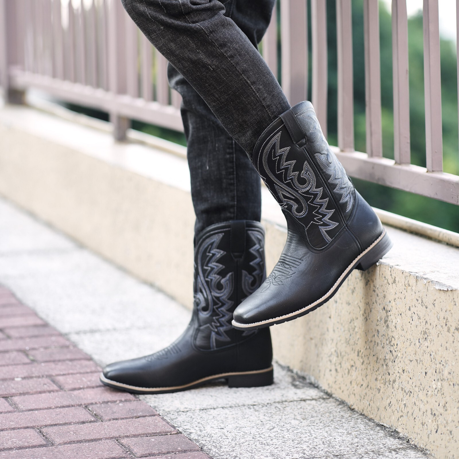 Black Men’s Cowboy Western Embroidered Square Toe Boots
