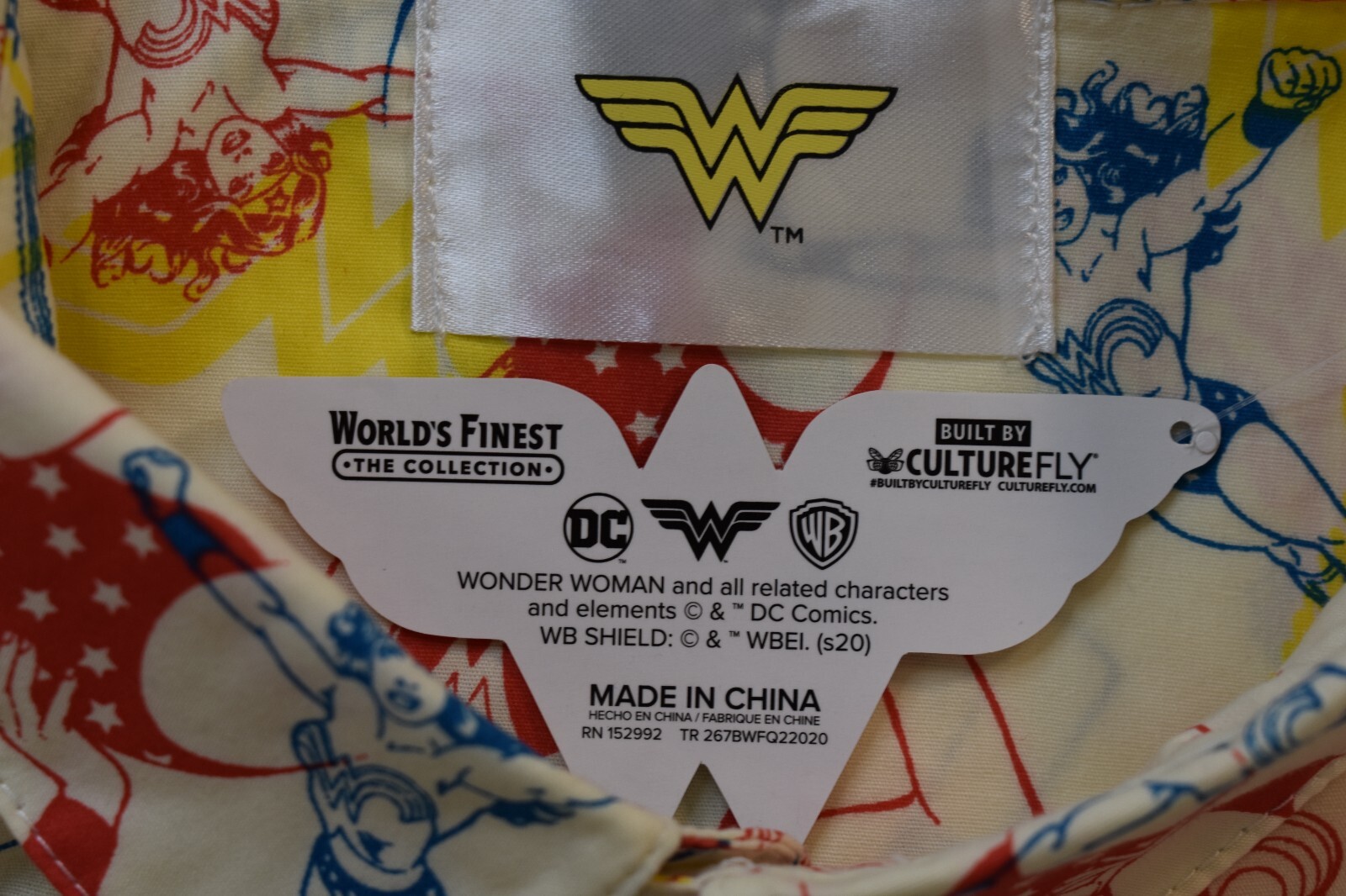DC Comics World s Finest Collection Mens Wonder Woman Button-Up Shirt NWT XS-3XL