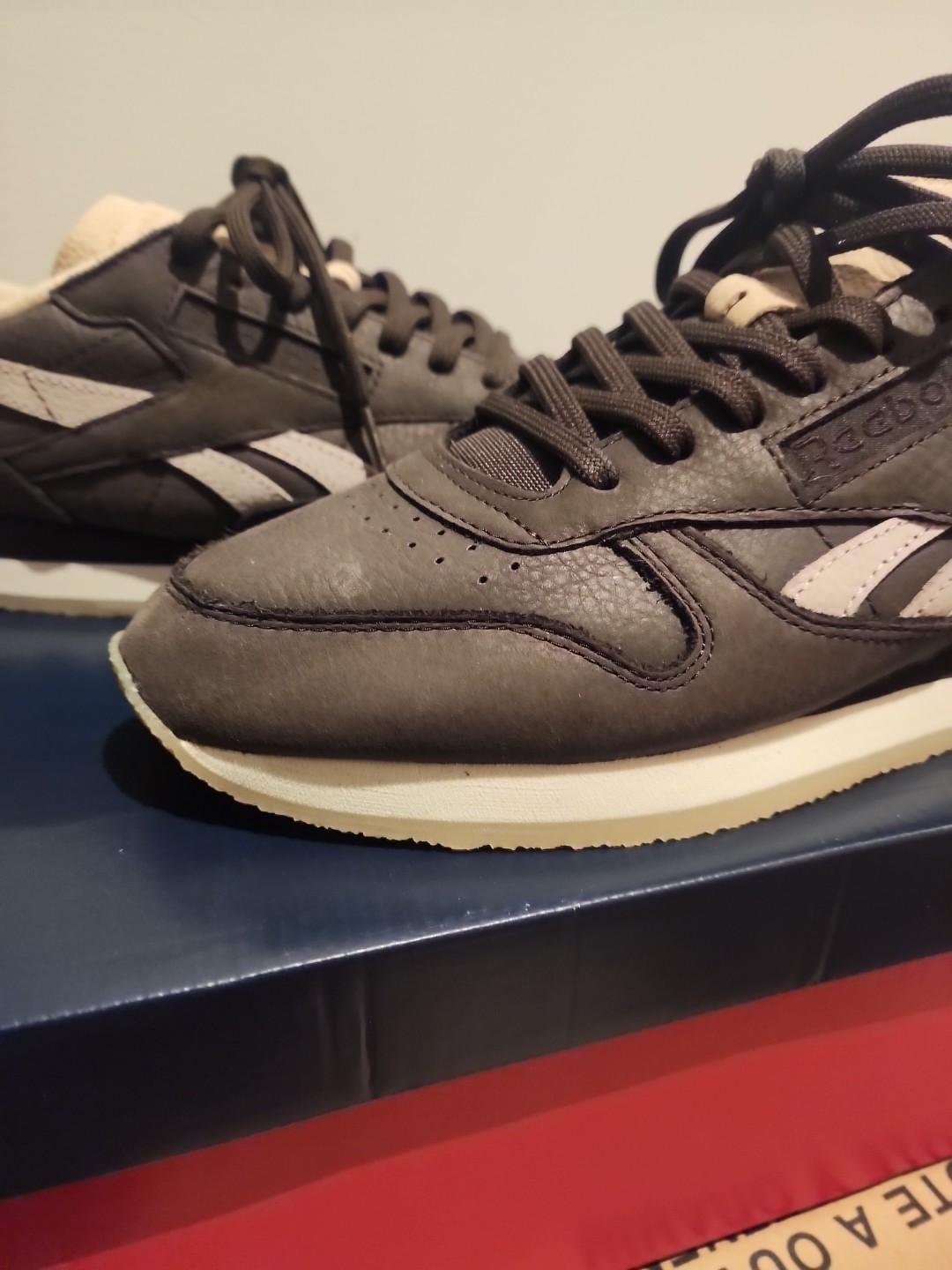 Reebok Classic Leather Premium Dark Brown 10 club c 85 Beige Tan Cream