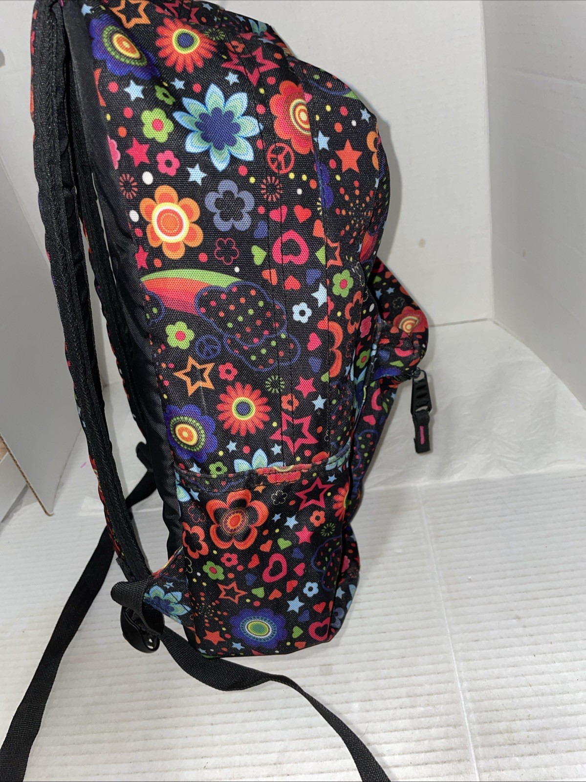 High Sierra Fat Boy Backpack Flower Power Peace 19.5x13x7 Back to School Hippie