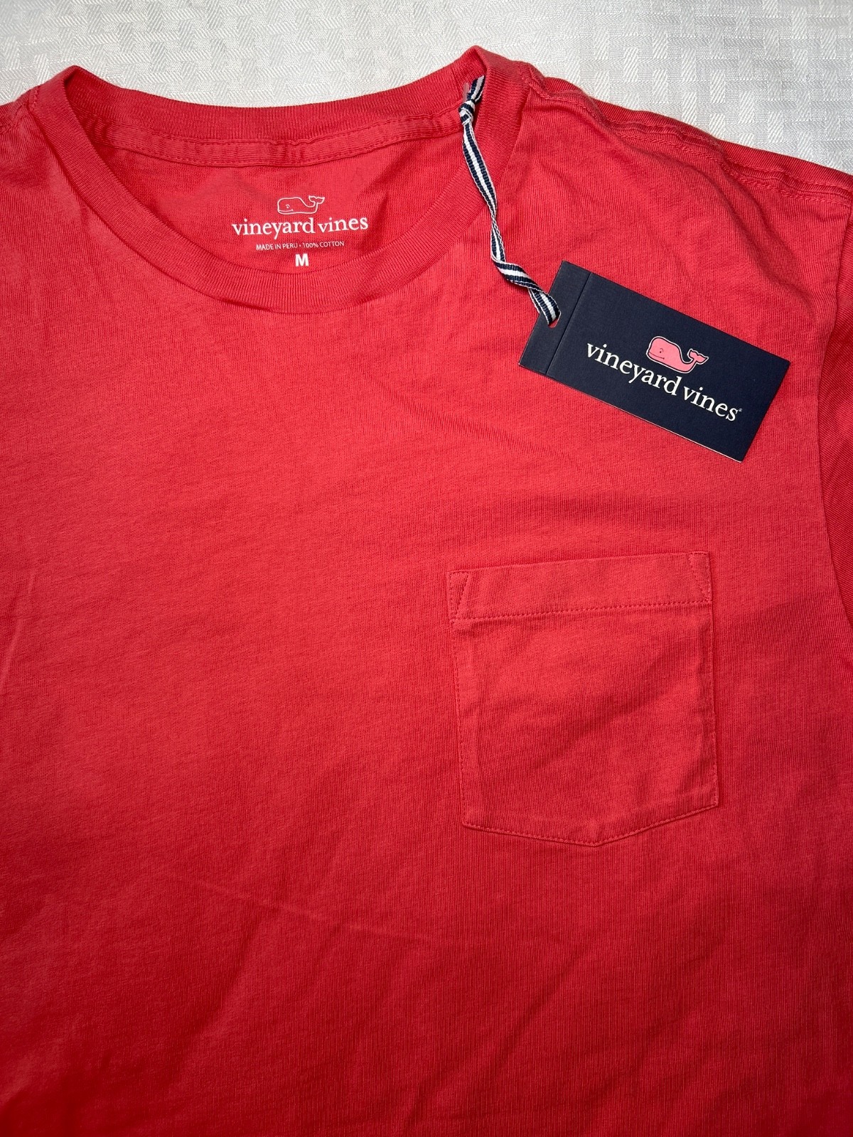 Vineyard Vines Men’s Jetty Red T-Shirt w/Pocket Sz Med New w/tag Free Shipping!