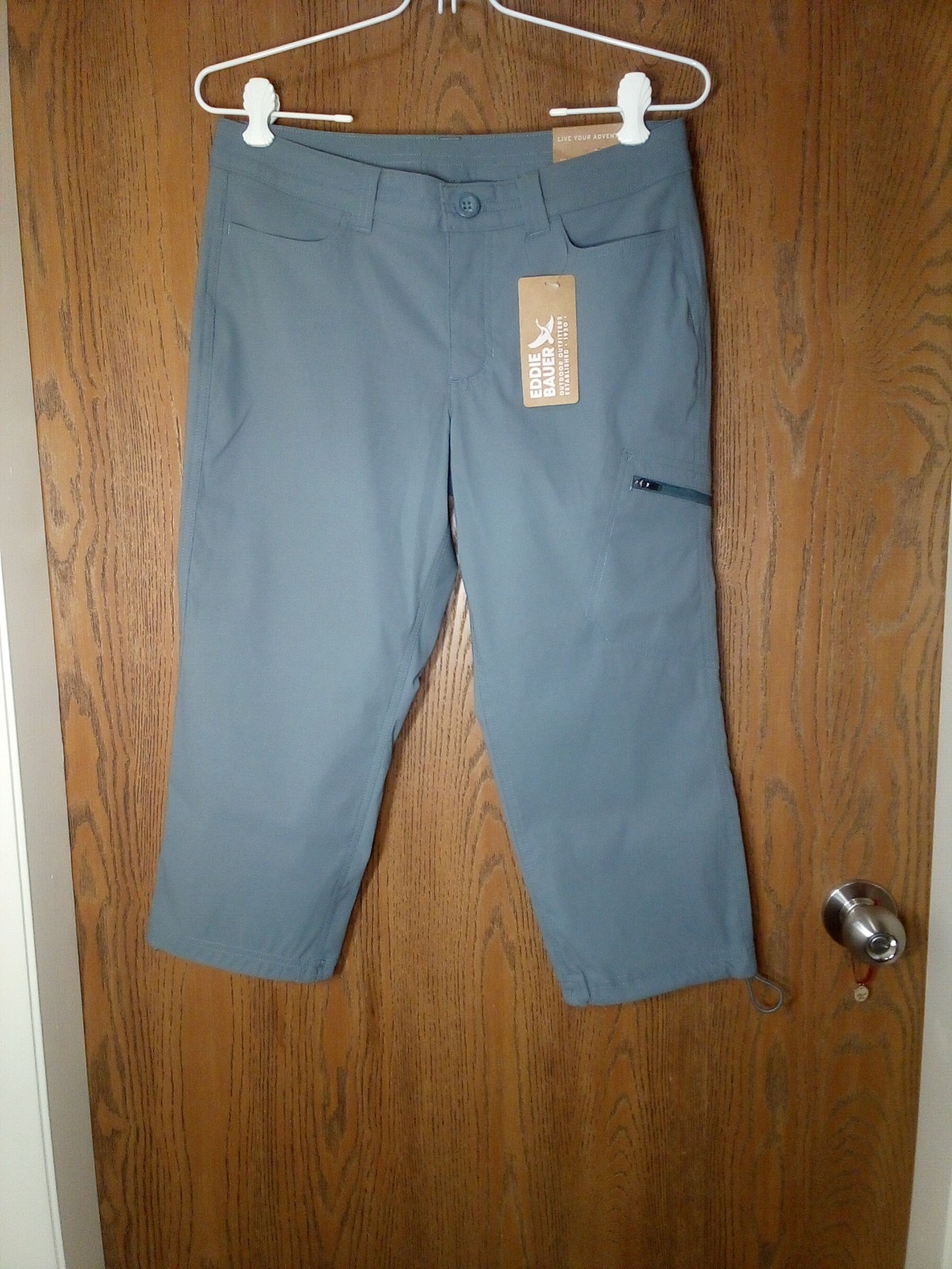 NWT $65 Eddie Bauer Wm’s Rainier Gray Capri Hiking Pants Sz P4