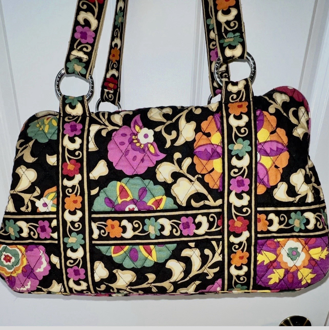 Vera Bradley Large Floral Shoulder Bag Black Multicolor Lined Inner Pockets Zip
