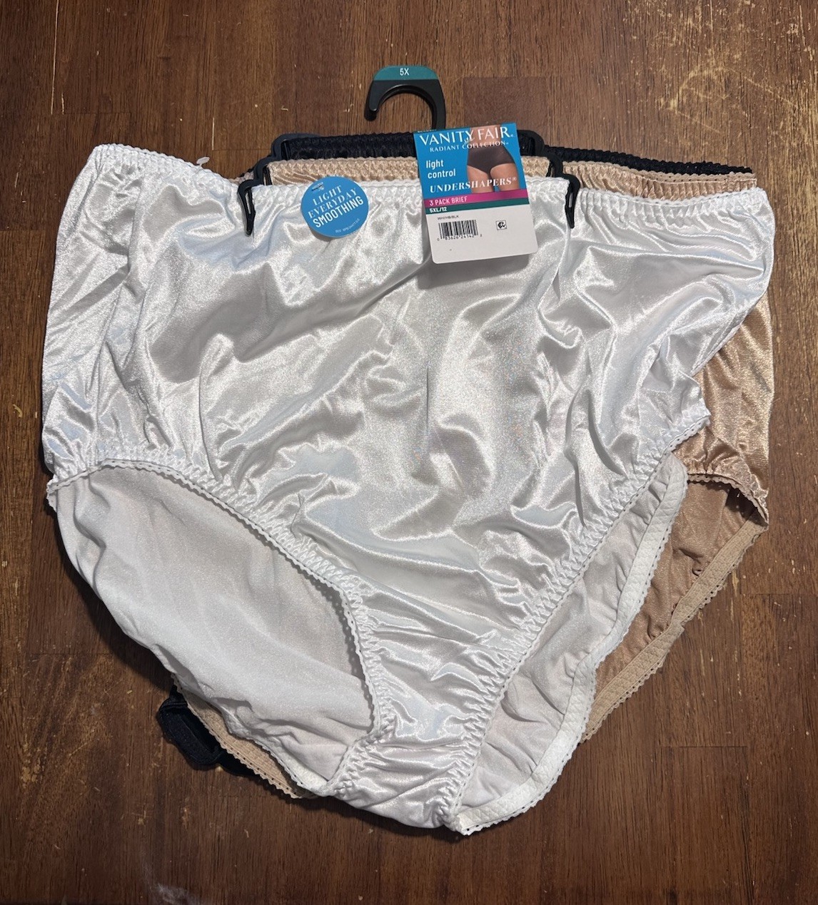 NEW Vanity Fair Radiant Undershapers Brief 3 Pack 5X Beige White Light black