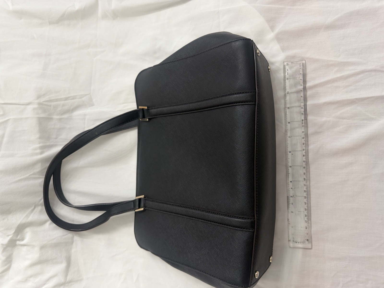 Black Pebbled Solid Trapezoid Tote Double Handles Magnetic Lined Inner Pockets
