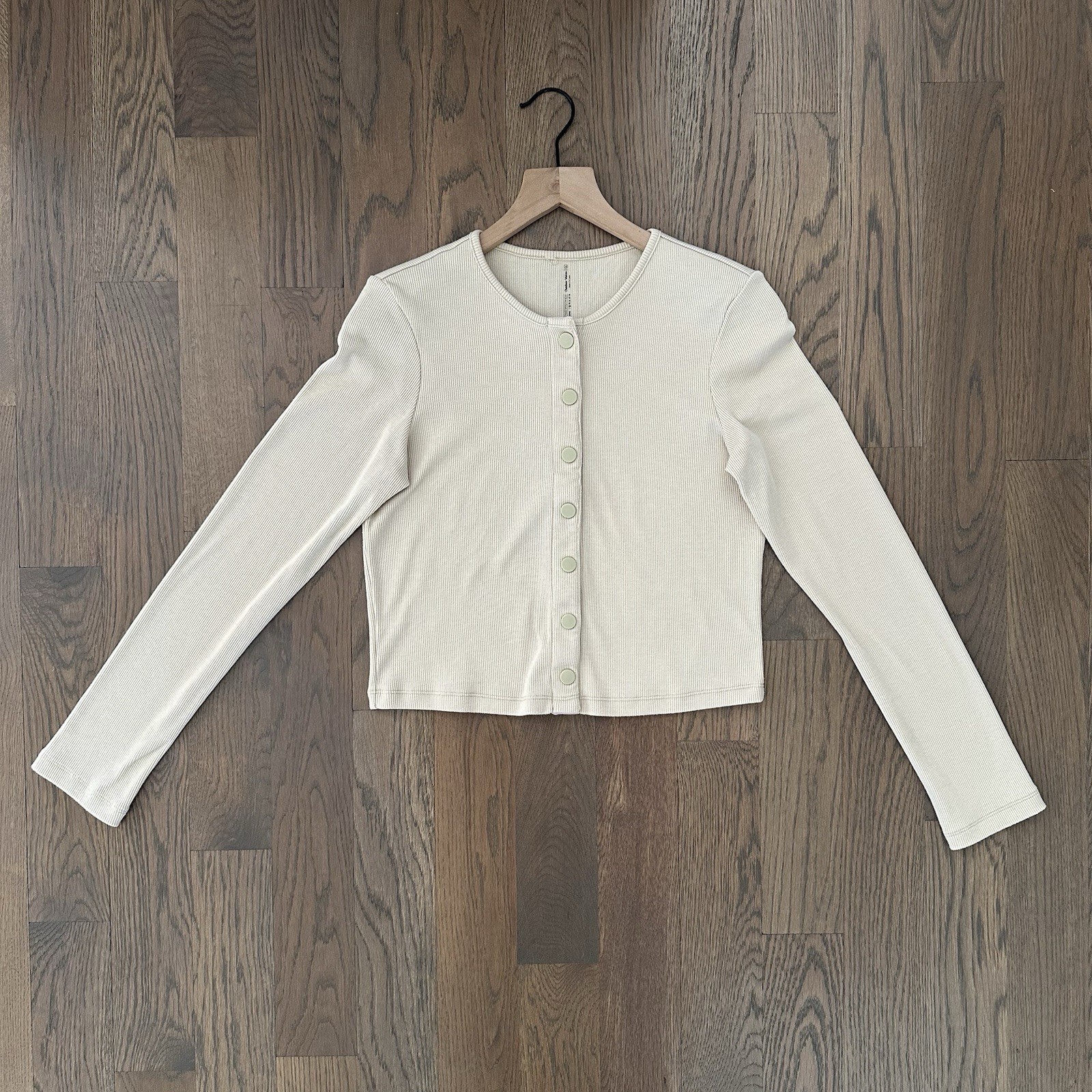 Outdoor Voices CozyRib Snap Front Long Sleeve Cropped Top in Wheat Extra Large