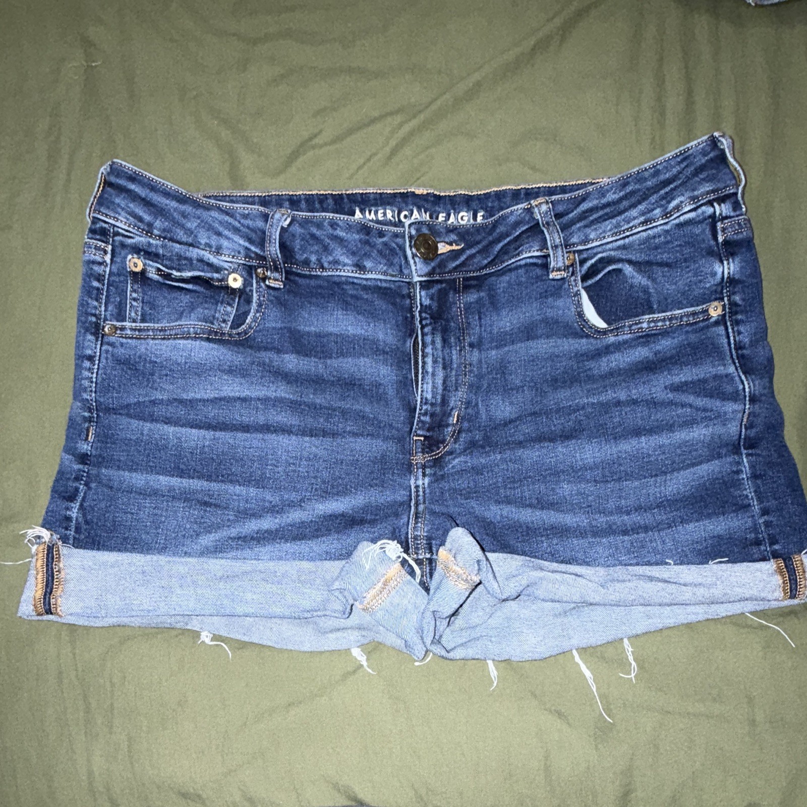 American Eagle Favorite Boyfriend Women’s 18 Blue Medium Wash