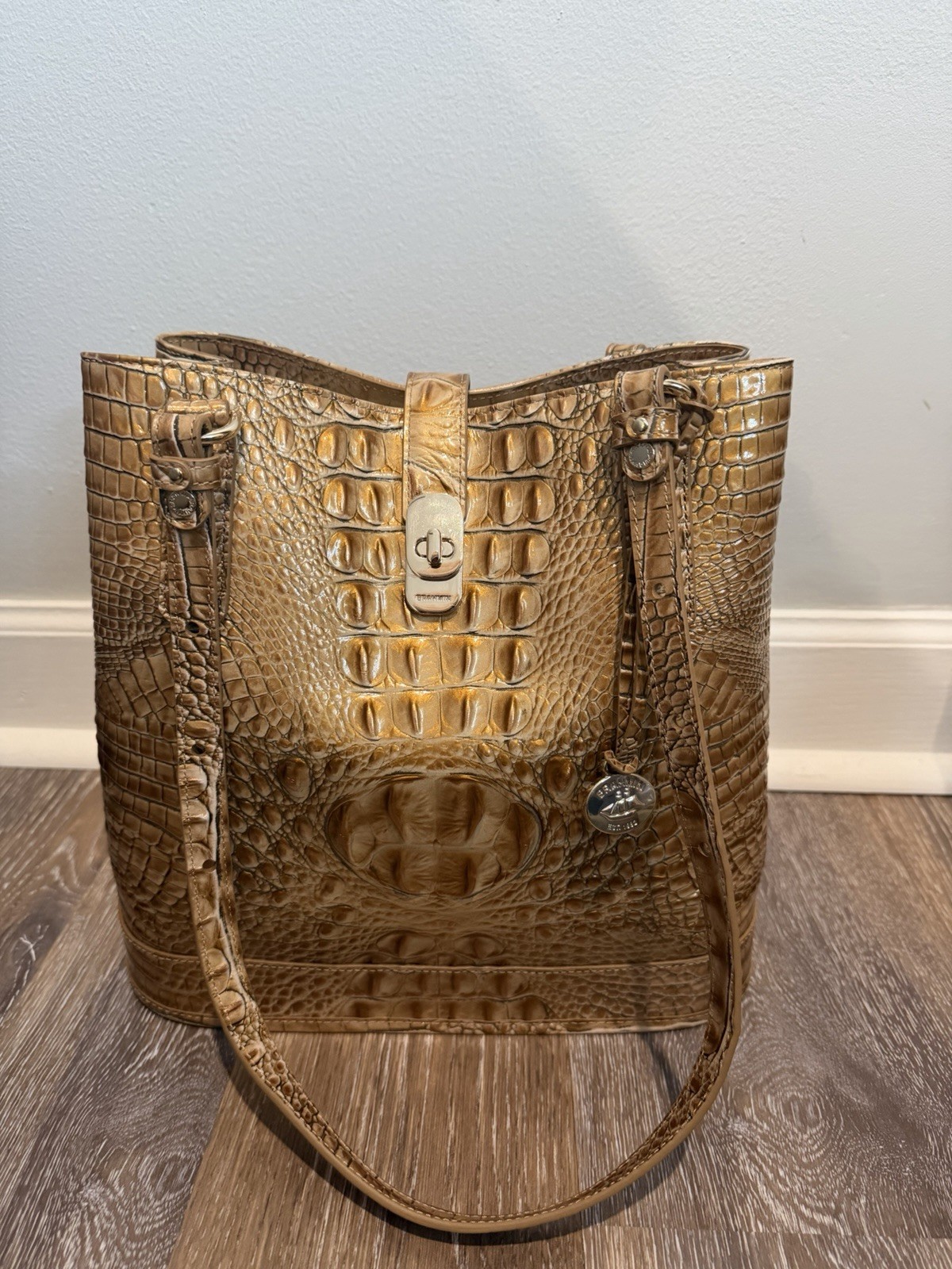 Brahmin Croc Embossed Brown Tote Turn Lock Detachable Adjustable Strap Pockets
