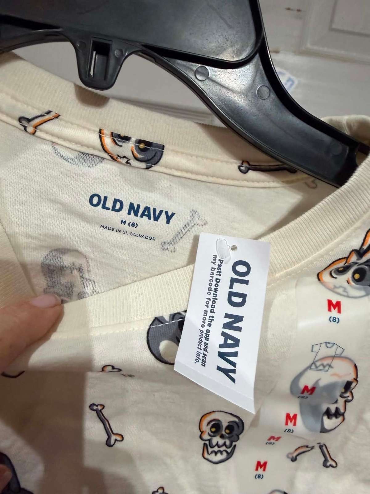 NWT Old Navy Boys Skull and Bones Print Short Sleeve T-Shirt, Size M (8)