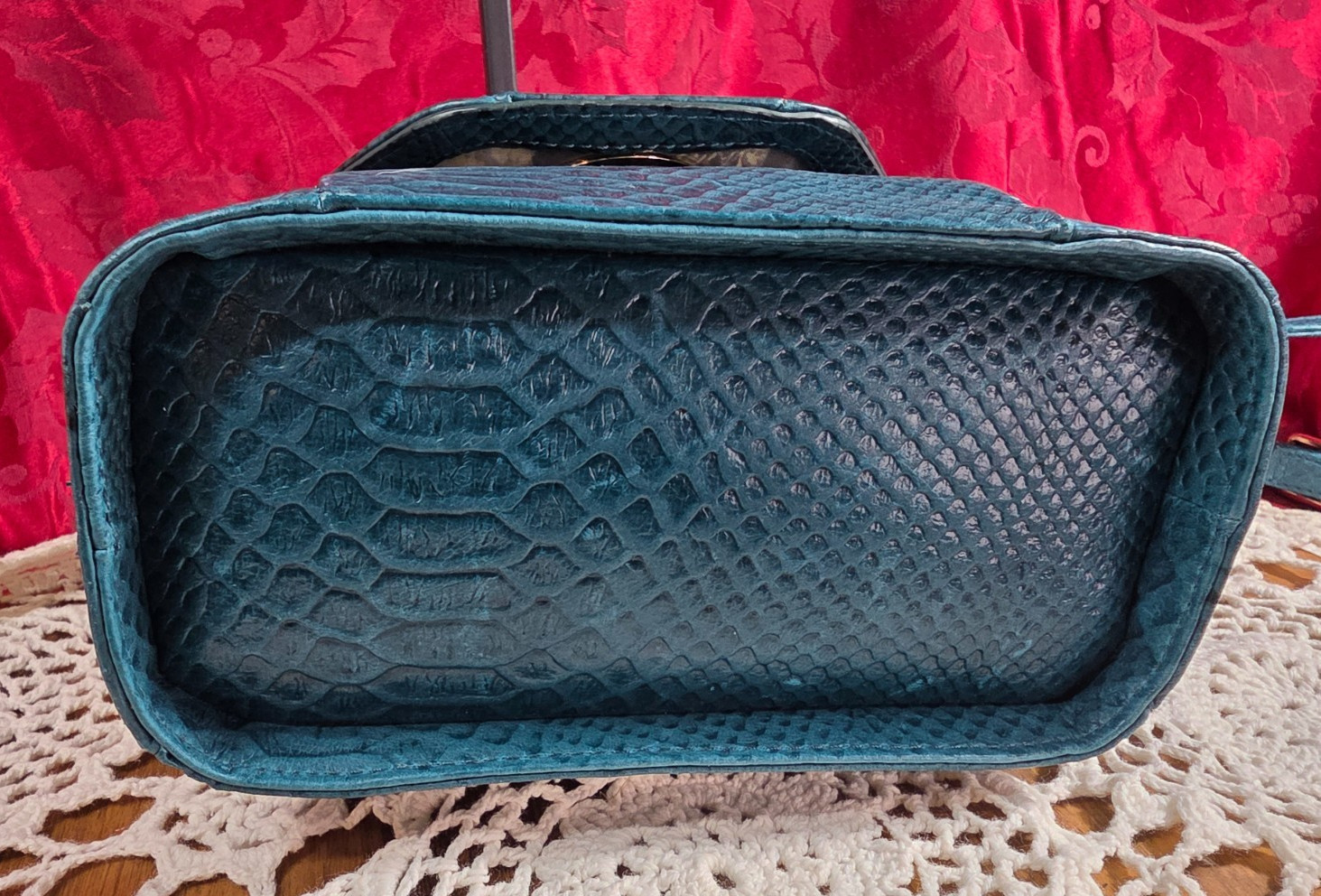 Elliott Lucca Alligator pressed leather bag Teal green Adjustable strap to 24″
