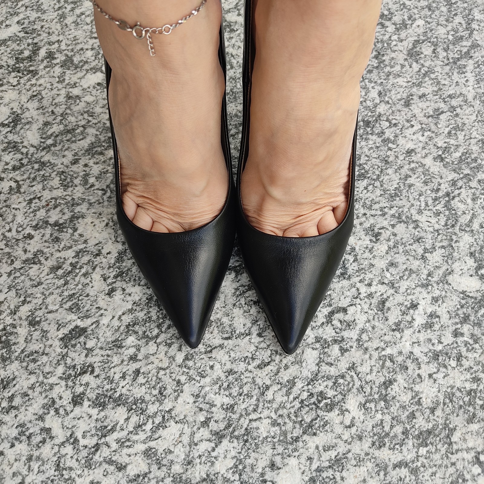 Red stiletto heel sole neckline No. 39 leather