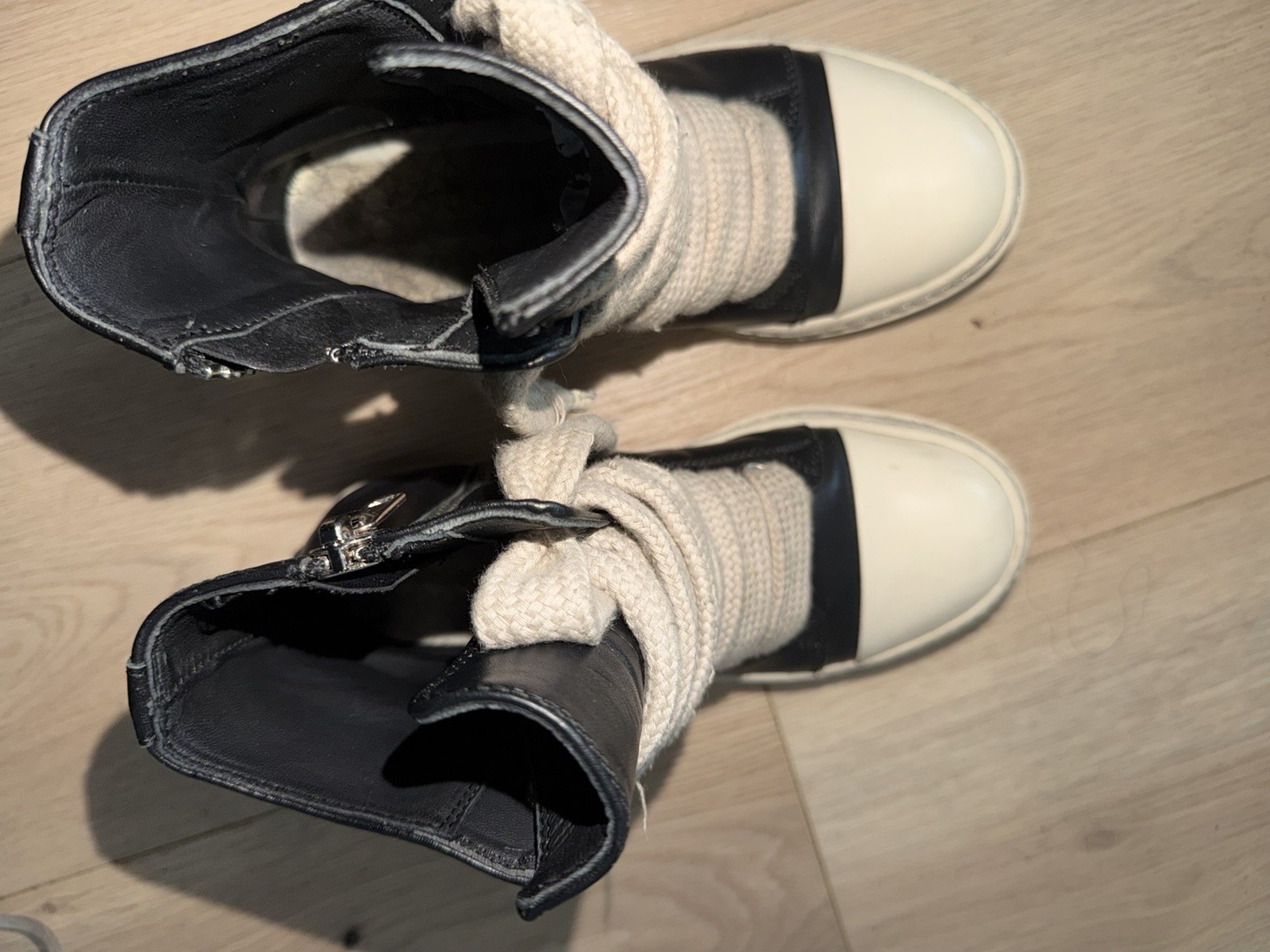 Black/White Leather High-Top Sneakers Side Zip Lace-Up Round Toe US 7.5