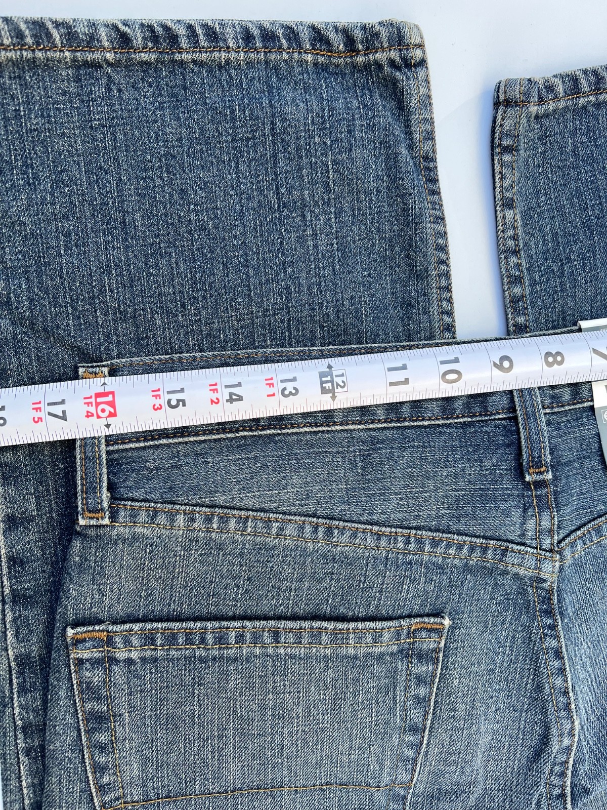 33×30 Signature by Levi Strauss Men’s Relaxed Fit Dark Indigo Jeans