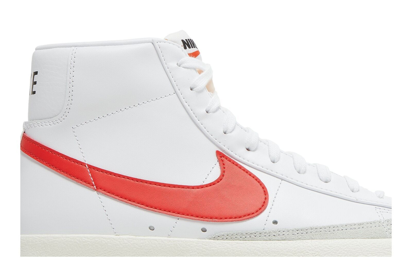 Nike Blazer Mid ’77 Vintage ‘White Blue Red’ BQ6806-117
