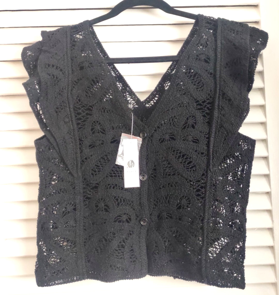 White House Black Market Black Crochet V-Neck Crop Top sz.LP $89 New