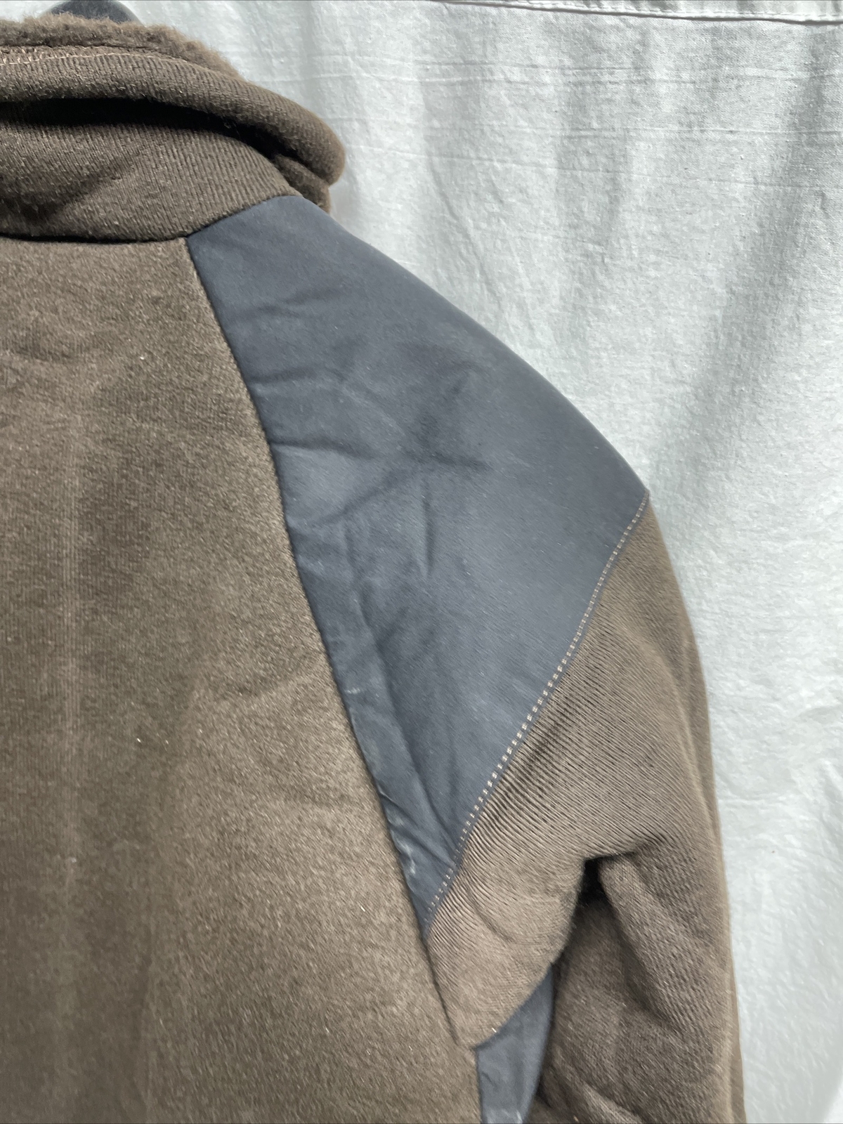 Military Issue Cold Weather Synthetic ￼Fiber Pile Shirt Jacket Mens Medium