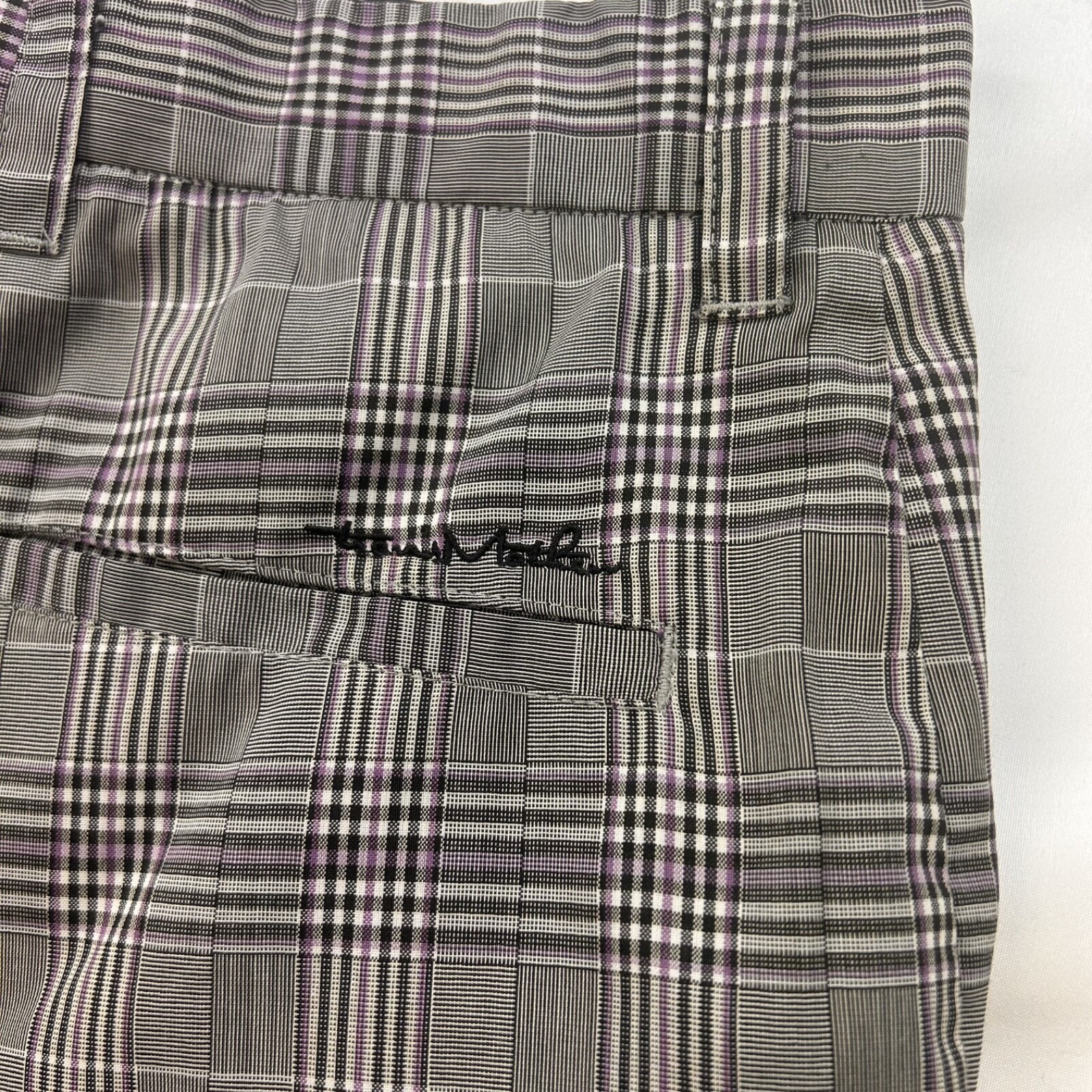 Travis Mathew Men Black Purple Madras Polyester Golf Shorts 32