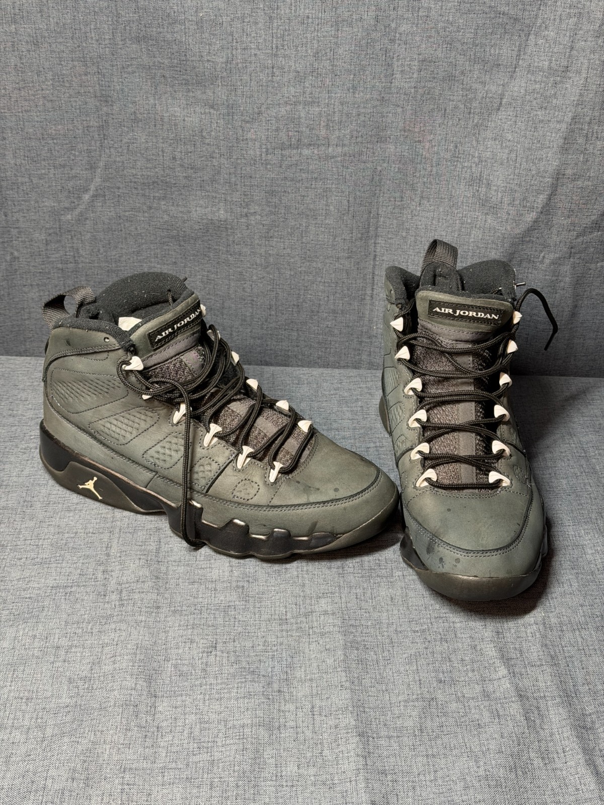 Size 8.5 – Air Jordan 9 Retro Anthracite Black & Grey) 302370-013