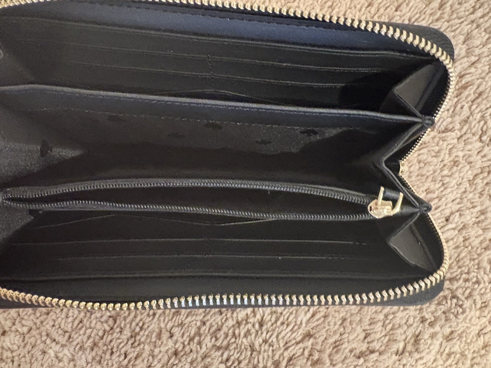 kate spade new york Women’s Zip-Around Wallet Colorblock Black Beige Logo