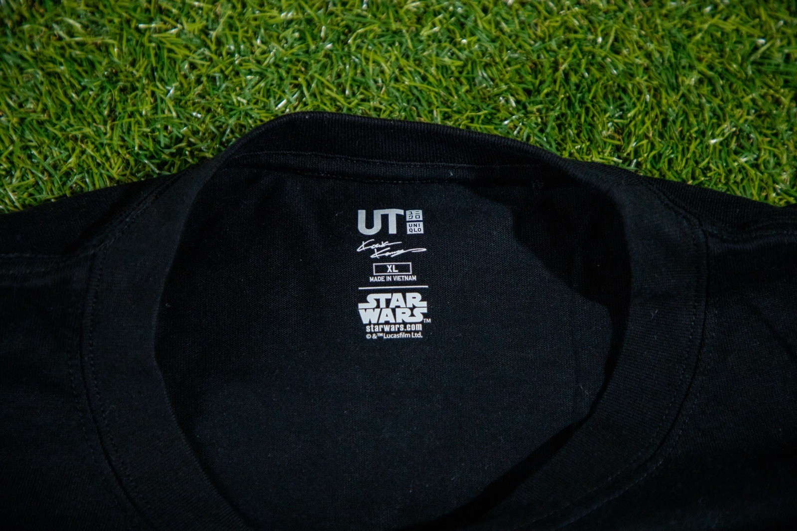 Uniqlo x Star Wars ‘The Empire Strikes Back’ T Shirt Black Size XL