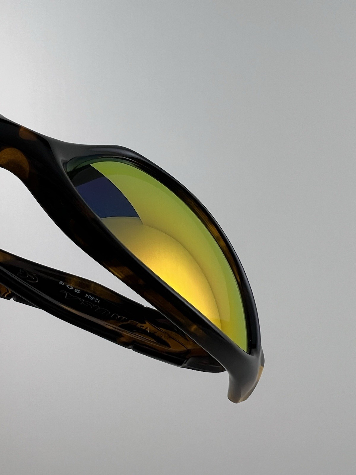 Oakley Minute 2.0 Brown Tortoise Ruby Iridium Lens Gold Icons 12-934 RARE