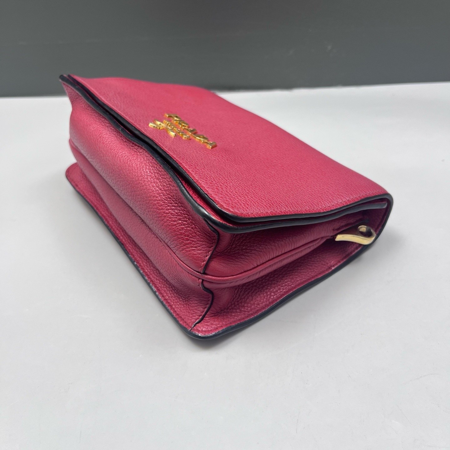 Prada Pre-Owned Authentic Crossbody Bag 20*14*8 Free Tracked Shipping