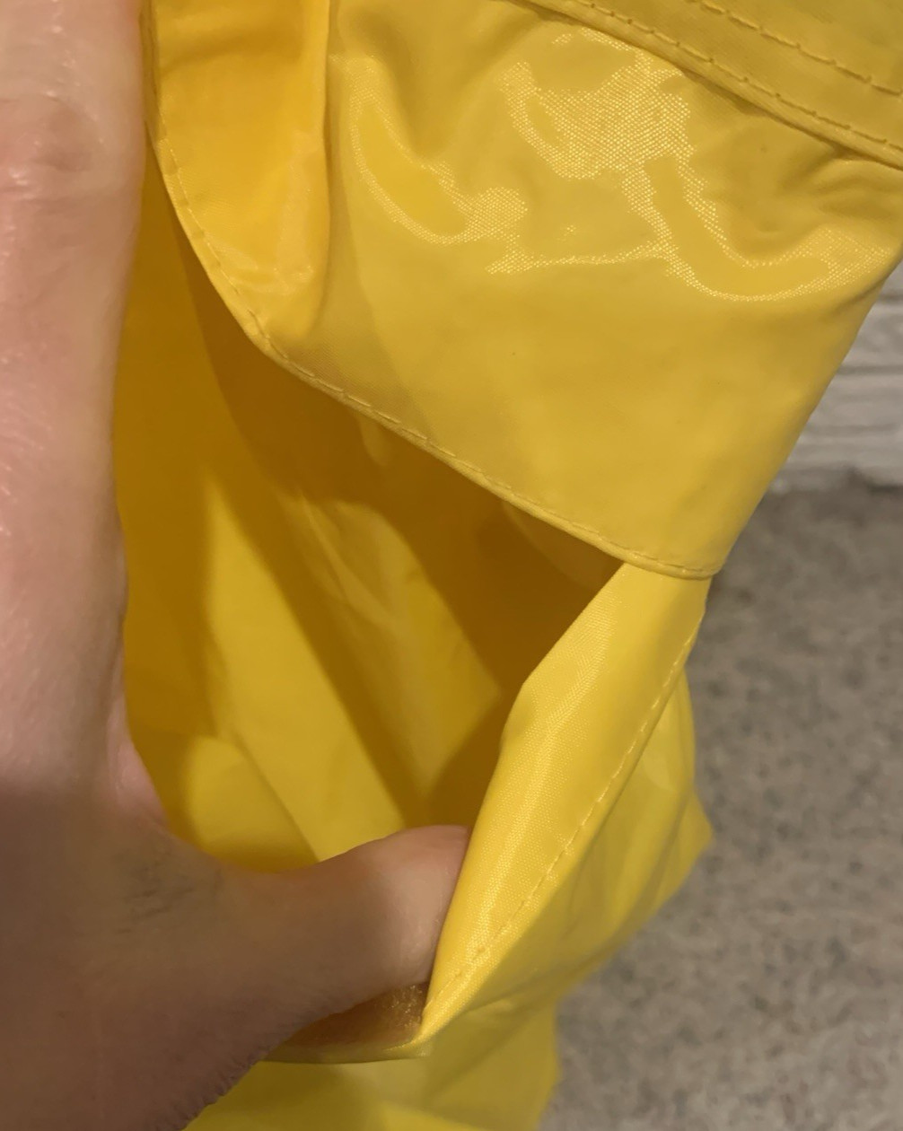 Yellow “Blue Mountain” Adult Unisex PVC & Polyester Raincoat Size M *New w/Flaws