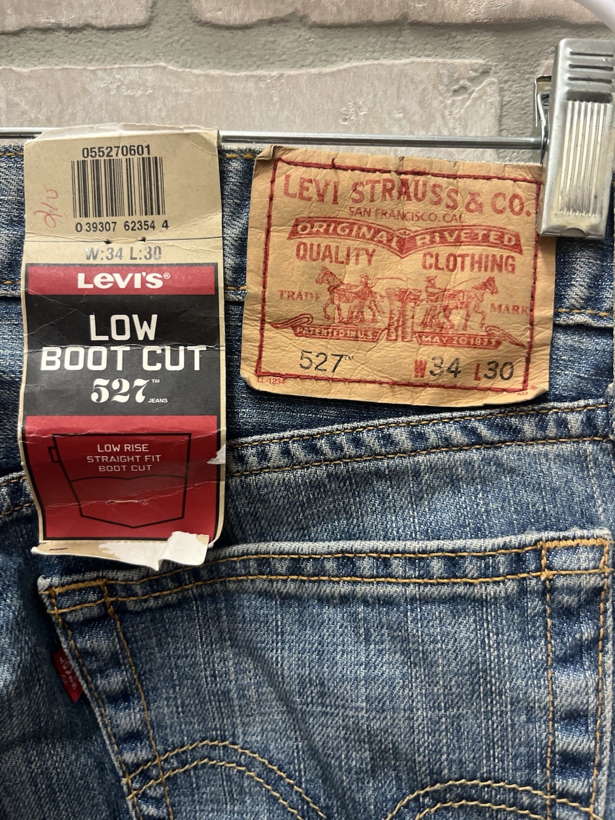 Levi Strauss jeans for men 527 Sz 34/30 low rise boot cut straight fit NWT