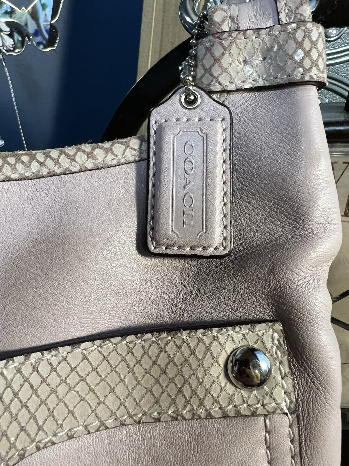 Coach Penelope Lavender Shoulder Bag Turn Lock, Adjustable Strap, Bag Charm