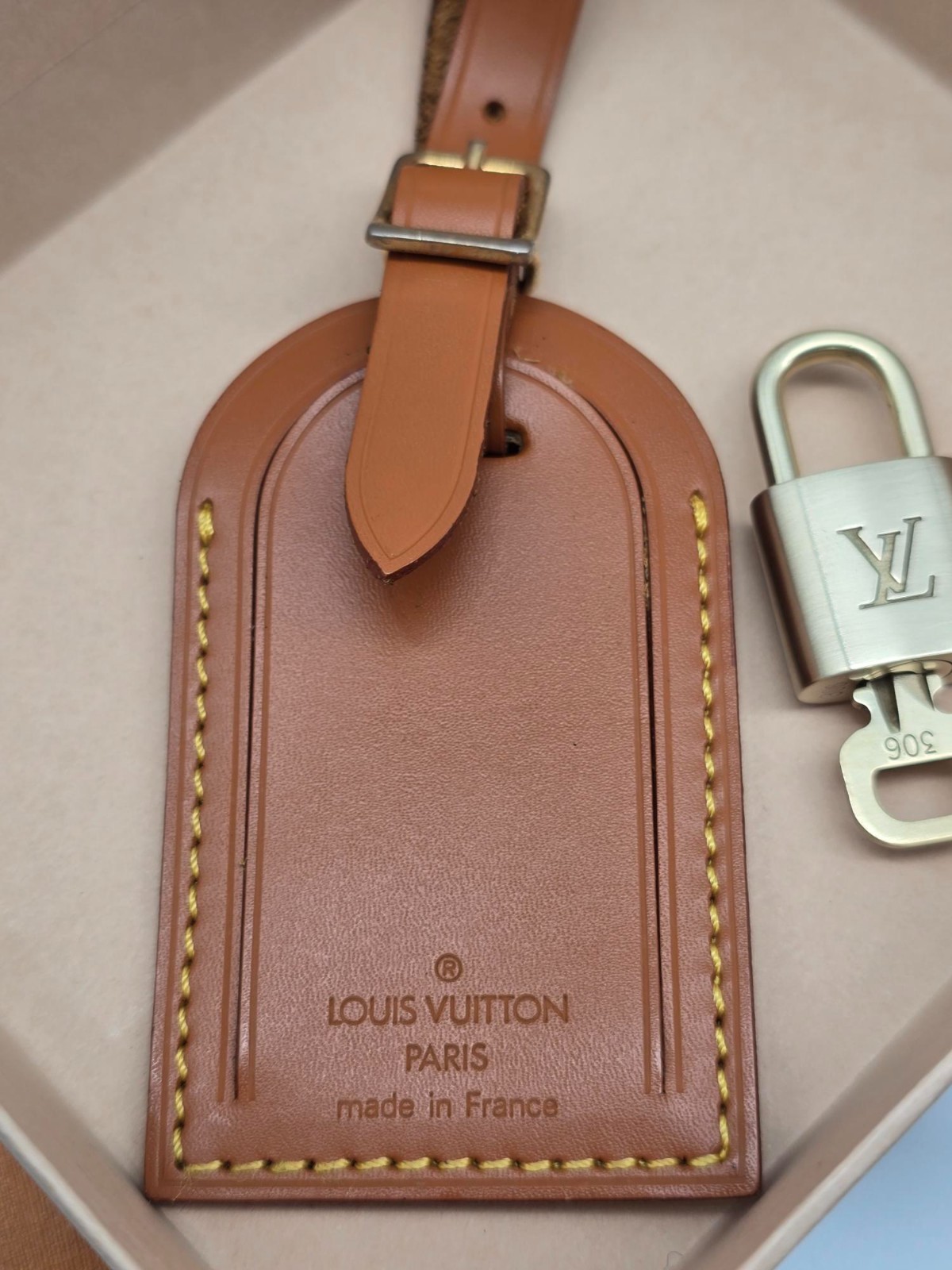 Authentic Louis Vuitton LV Large Brown Luggage Tag Gold Padlock Key w/ Box