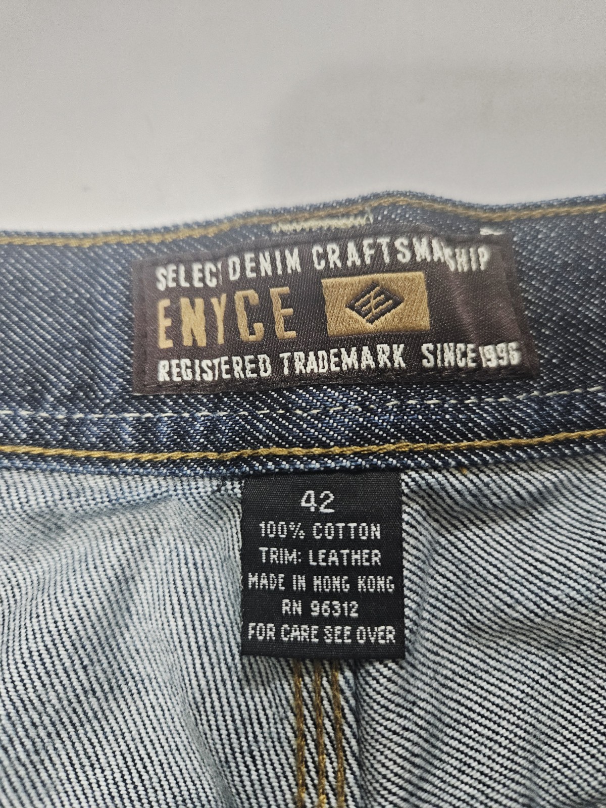 Enyce Dark Wash Leather Cotton Denim Jeans Logo Patch Men’s Size 42 Short Leg
