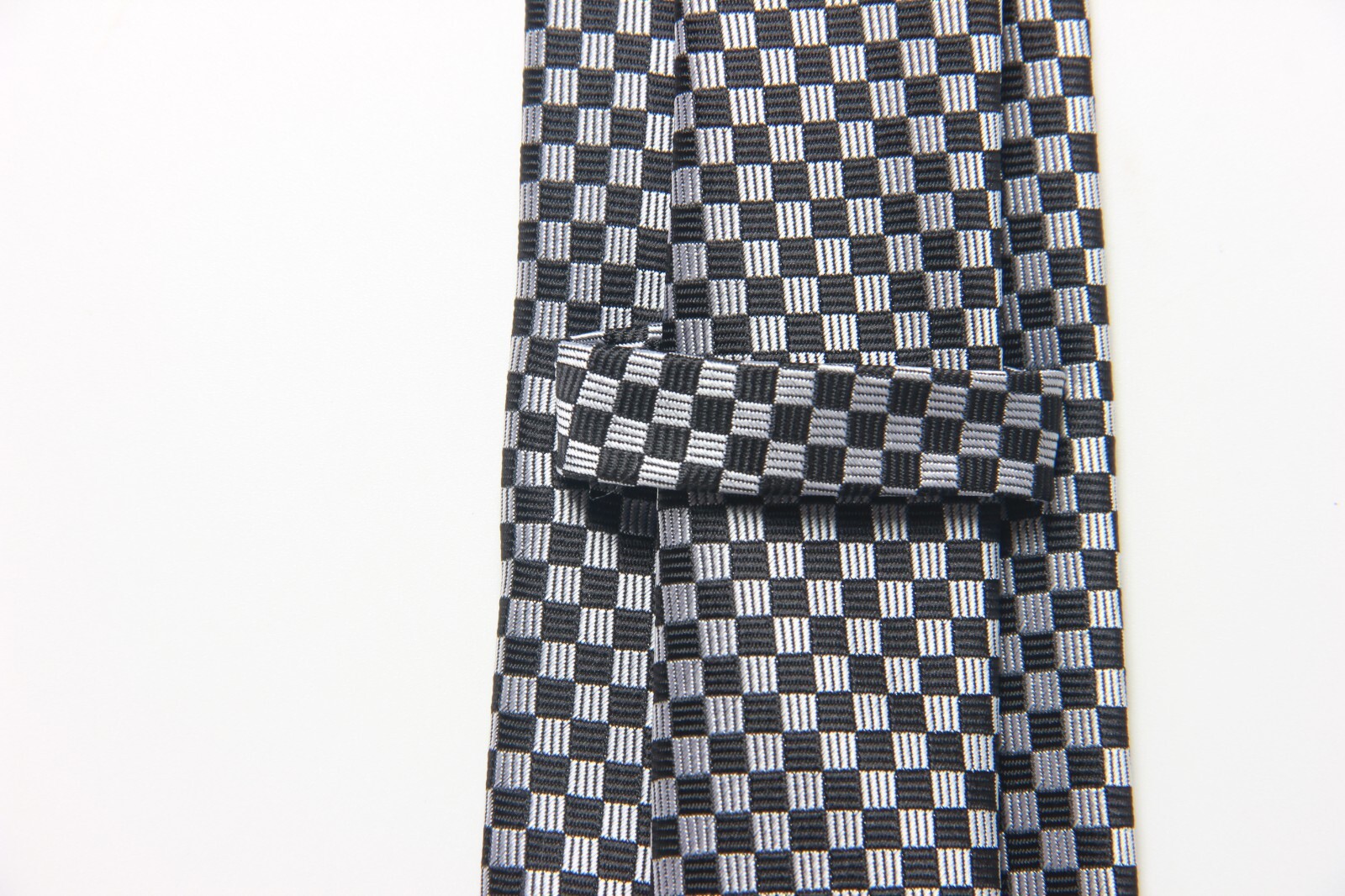 New Classic Plaids Checks White Black JACQUARD WOVEN 100% Silk Men’s Necktie Tie
