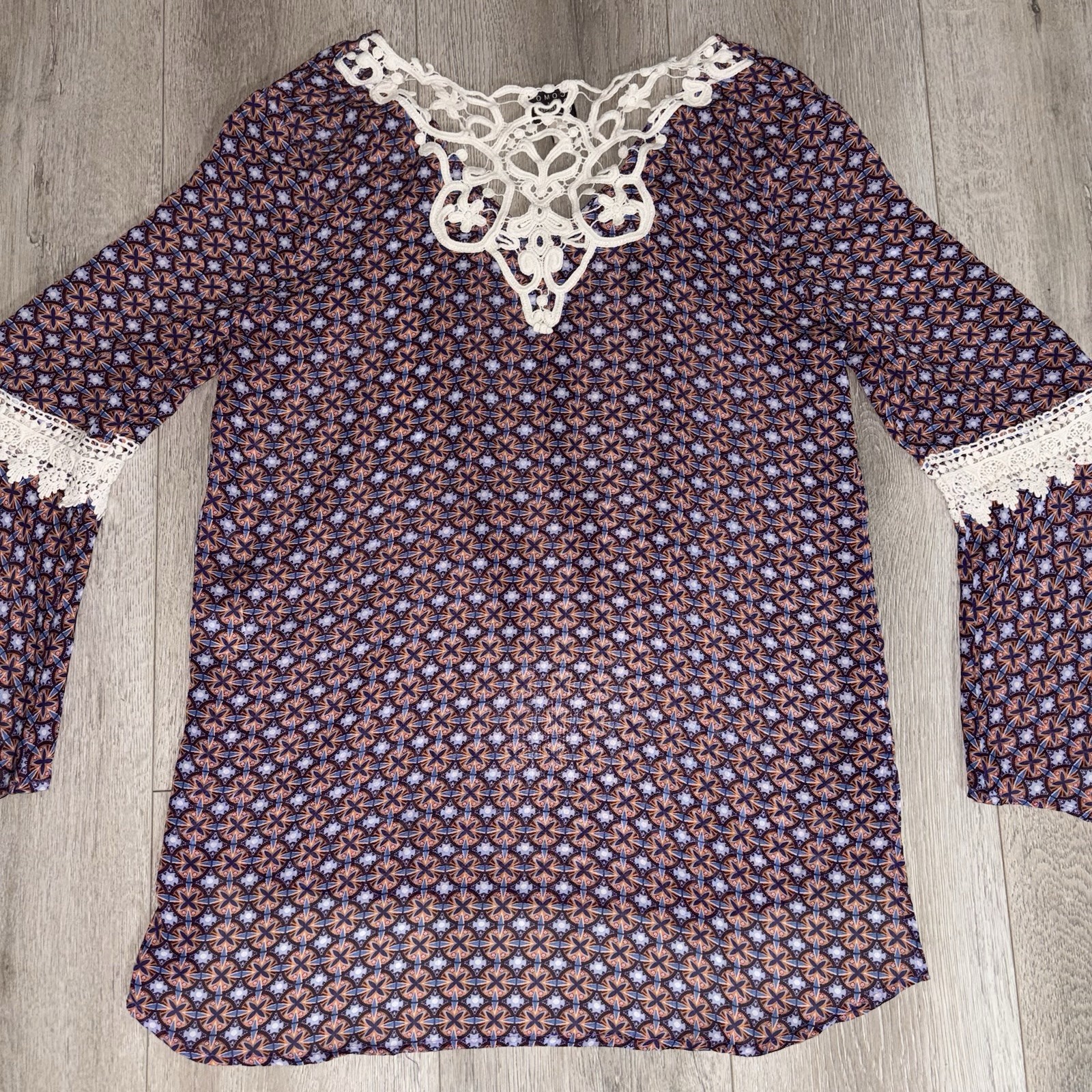 Retro 70s Style Medallion Peasant Top Dramatic Flare Sleeves & Lace Boho
