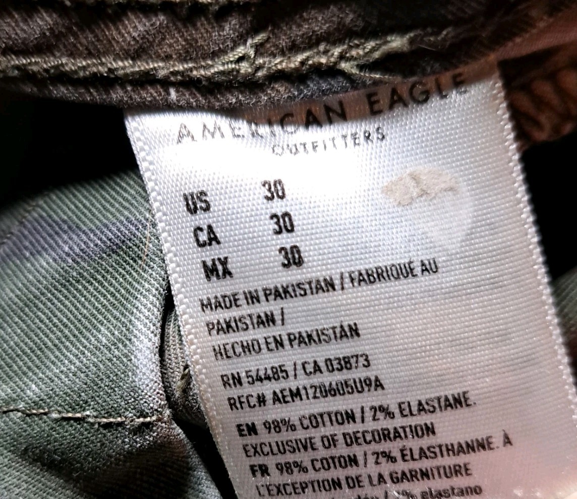 American Eagle Mens Next Level Flex Camo Cargo Shorts Size 30 . Read Description