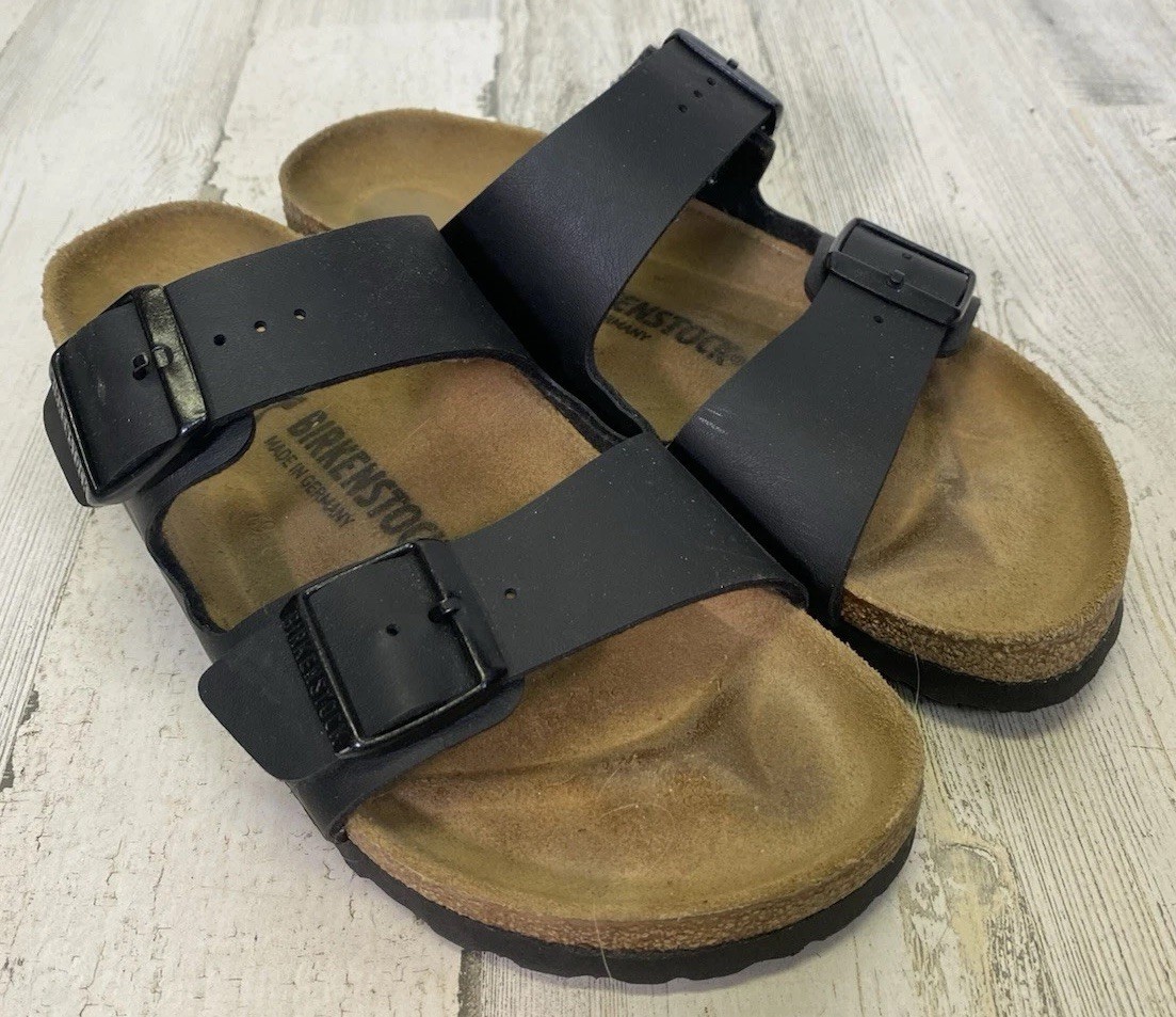 Birkenstock Arizona Black Two Strap Sandals Sz 40 Women 9 Men 7 Medium / Narrow