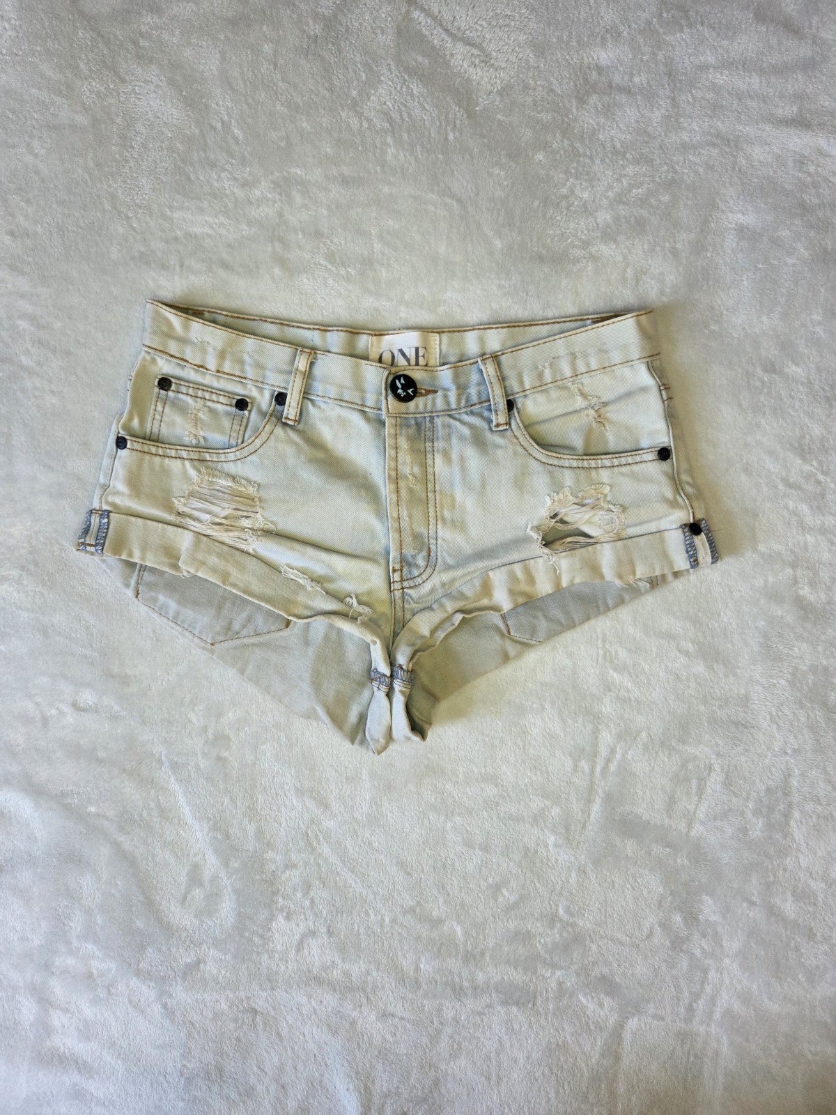 One Teaspoon Bandits Low Waist Denim Shorts Light Wash Size 27/28