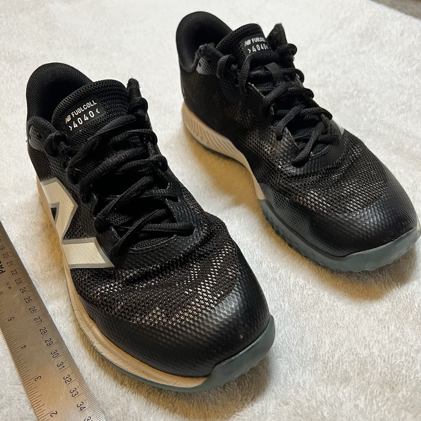 New Balance FuelCell 4040v7 TF Black Ice Blue Women’s Size 8 US
