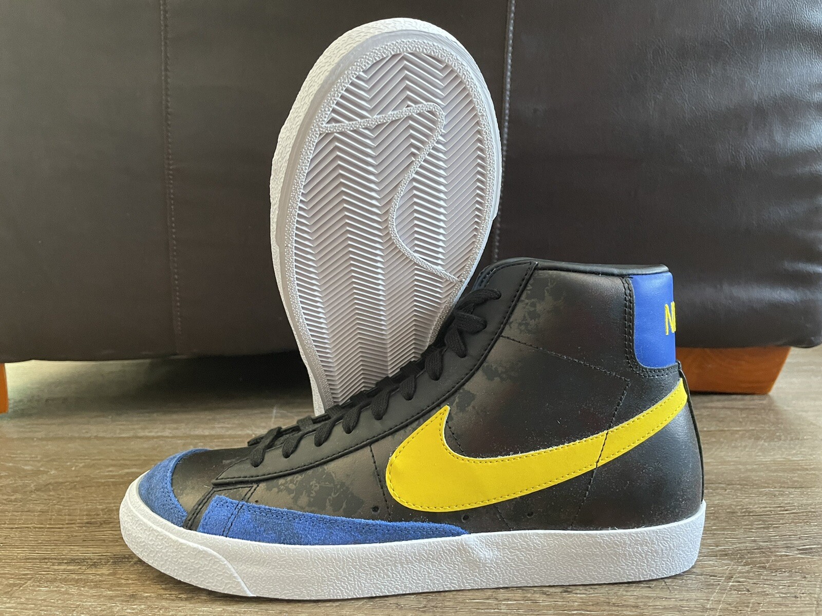 Nike Mens Blazer Mid 77 Vintage Shoes Black Yellow Blue Sz 10 DC1414-001