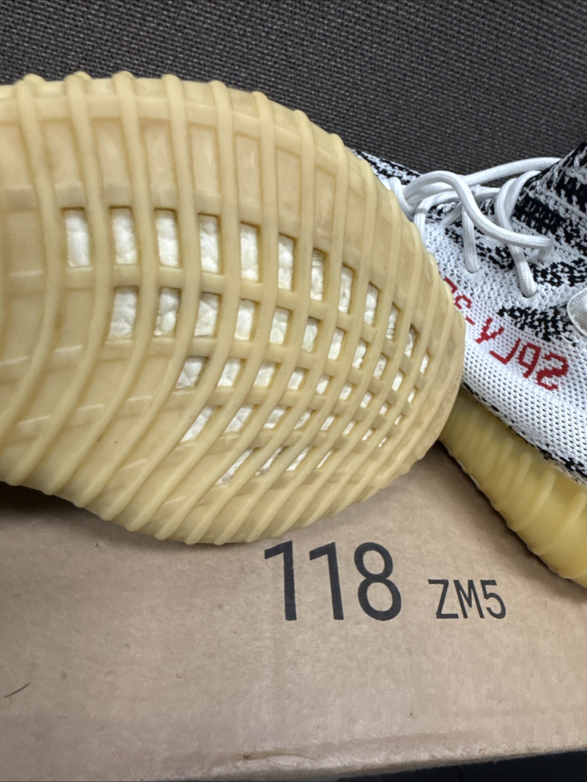 adidas Yeezy Boost 350 V2 Zebra White/Black Striped Low Top Sneakers Mens 7
