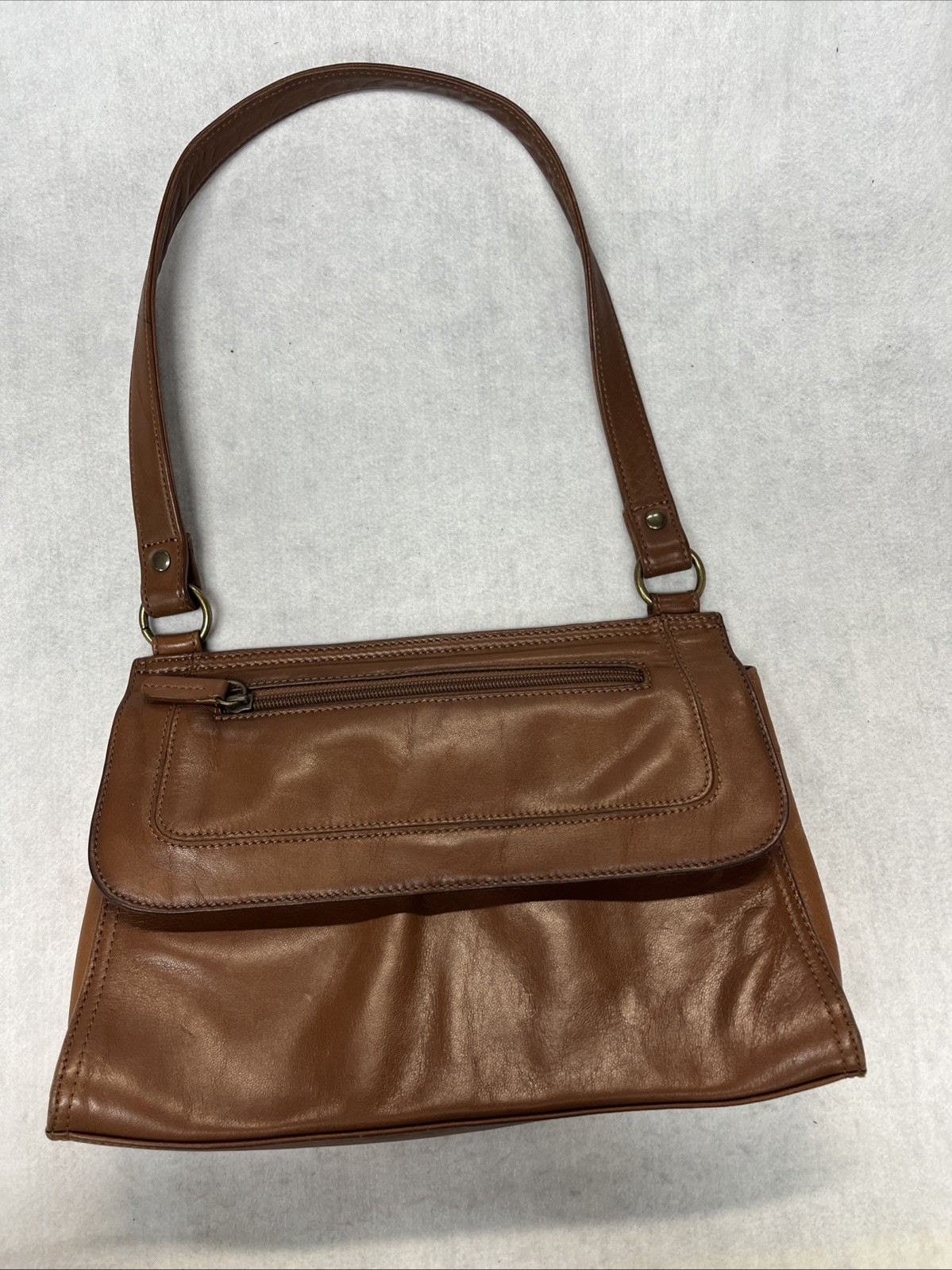 Fossil Tan Leather Shoulder Bag, ZB 8945, 11.5 in x7.5 in (not including strap)