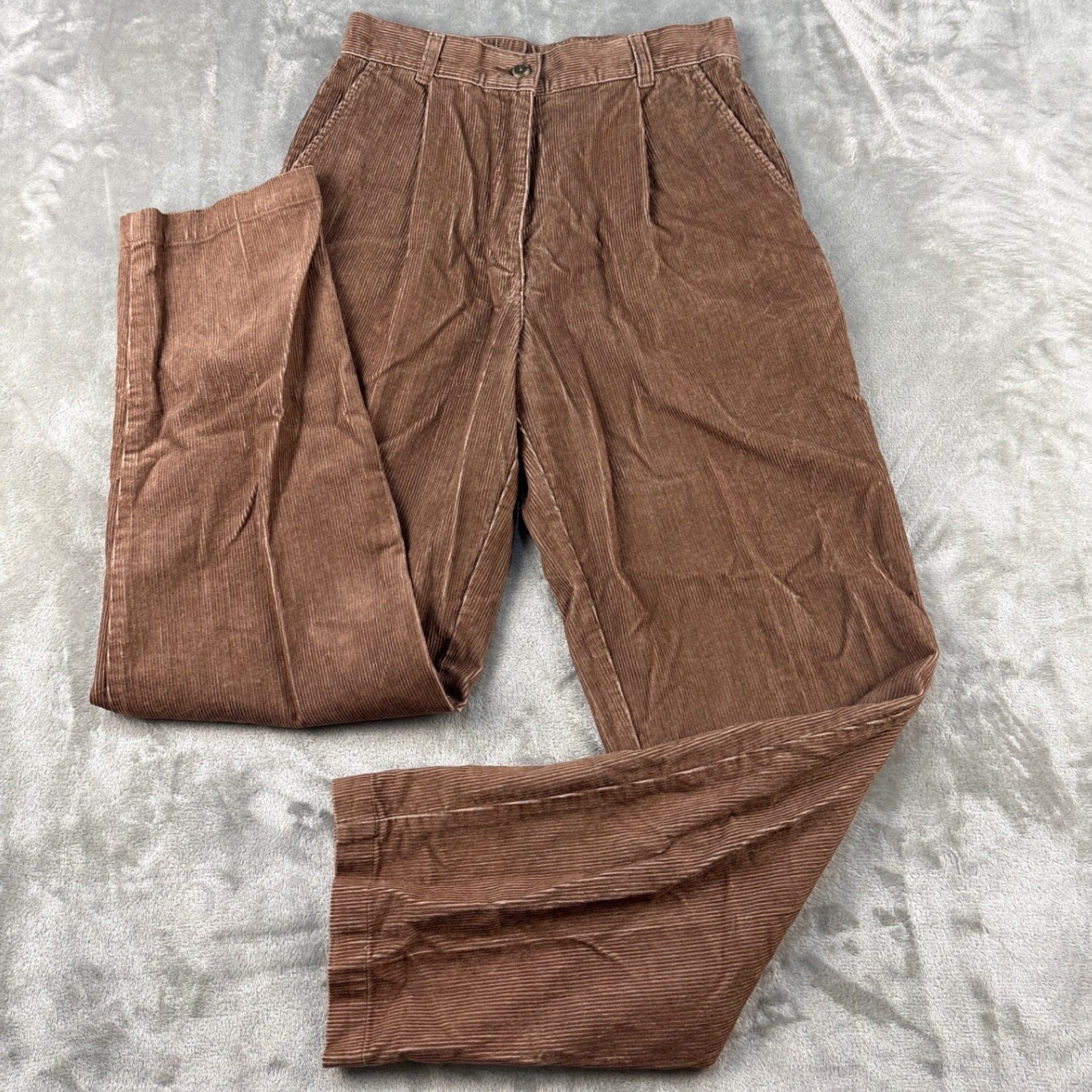 LL Bean Brown Corduroy Pants Womens 6 Reg High Rise Pleated Straight Leg Vintage
