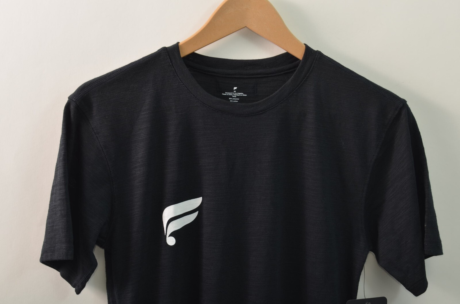 Fabletics NWT T-Shirt Mens XS The Front Row Tee Kevin Hart Short Sleeve