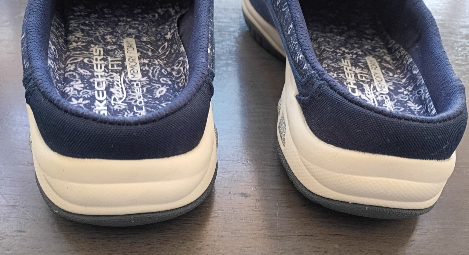 Skechers Relaxed Fit Air Cooled Womens 9 Navy Blue